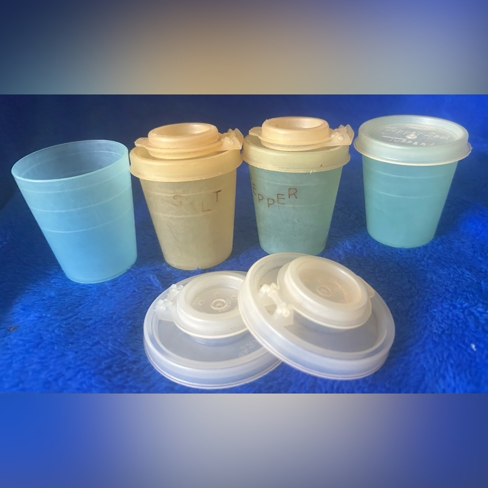 Vintage Tupperware salt/pepper, two “midget” containers & two replacement lids!